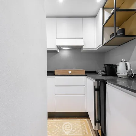 Modern Gem In Castello Apartment Cagliari
