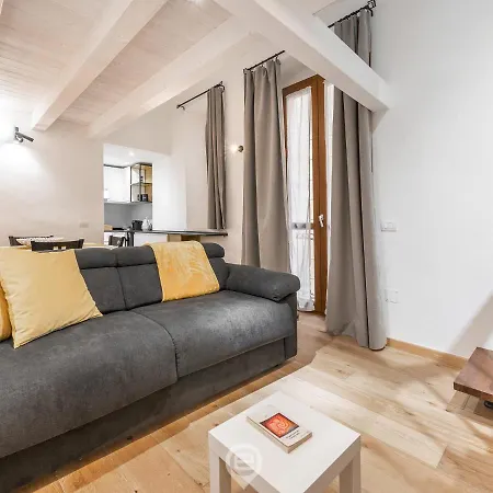 Modern Gem In Castello Appartamento *